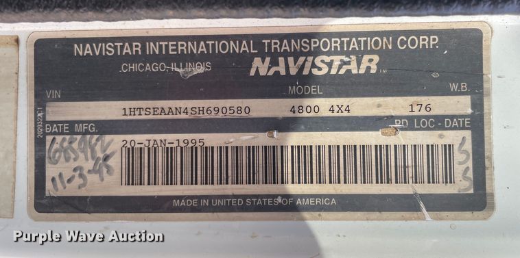 image for item DN4705 1995 International 4800  fuel / lube truck
