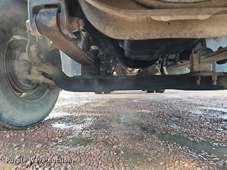 image for item DO2868 2001 Mack CH613  semi truck