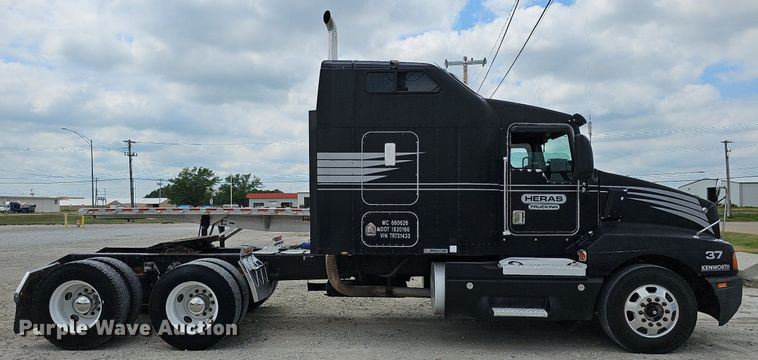 image for item DO2874 1996 Kenworth T600  semi truck
