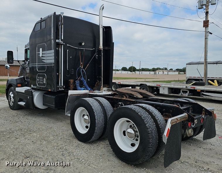 image for item DO2874 1996 Kenworth T600  semi truck
