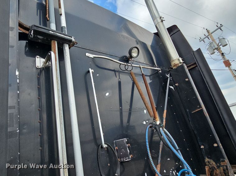 image for item DO2874 1996 Kenworth T600  semi truck