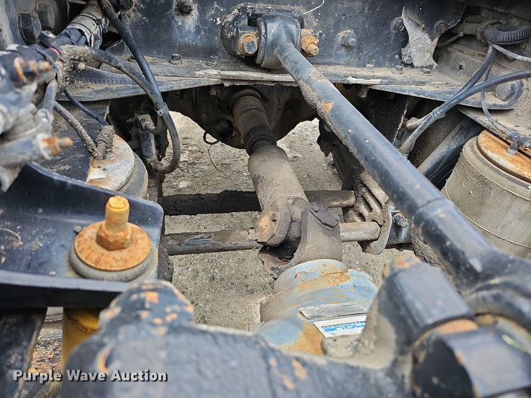 image for item DO2874 1996 Kenworth T600  semi truck