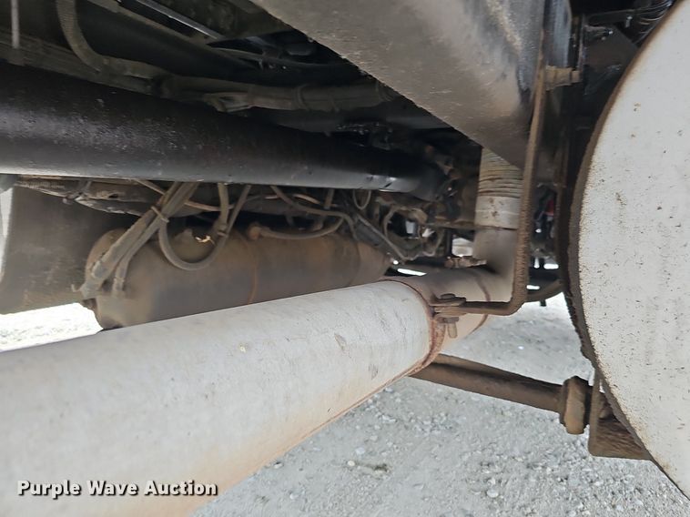 image for item DO2874 1996 Kenworth T600  semi truck