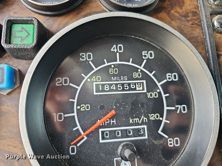 image for item DO2874 1996 Kenworth T600  semi truck