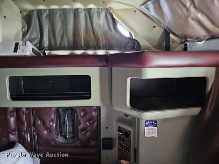 image for item DO2874 1996 Kenworth T600  semi truck