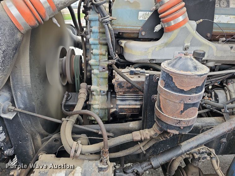 image for item DO2874 1996 Kenworth T600  semi truck