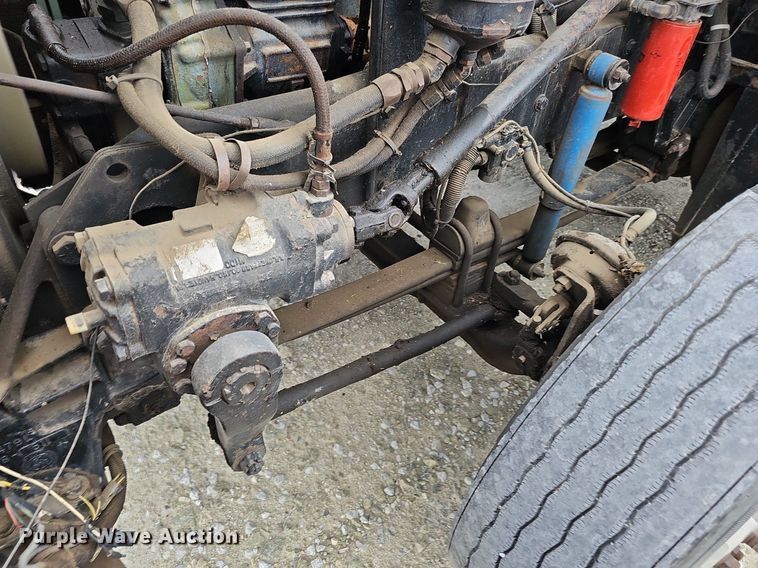 image for item DO2874 1996 Kenworth T600  semi truck