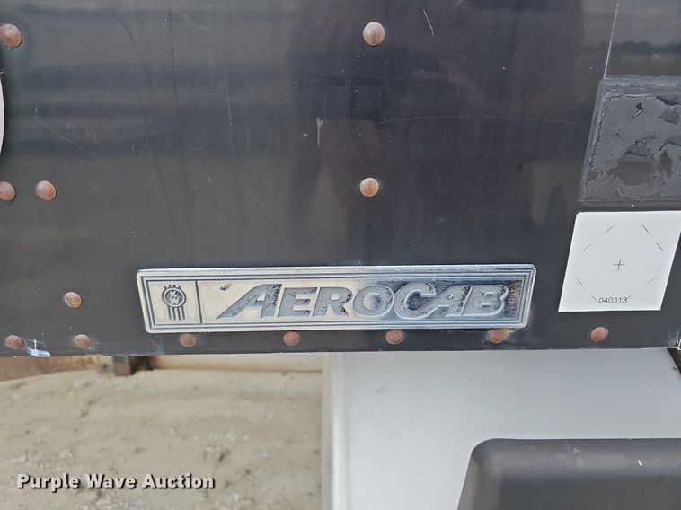 image for item DO2874 1996 Kenworth T600  semi truck