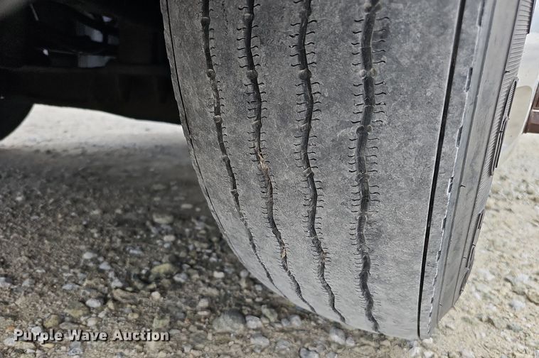 image for item DO2874 1996 Kenworth T600  semi truck