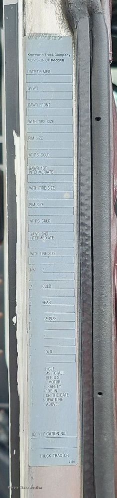 image for item DO2874 1996 Kenworth T600  semi truck