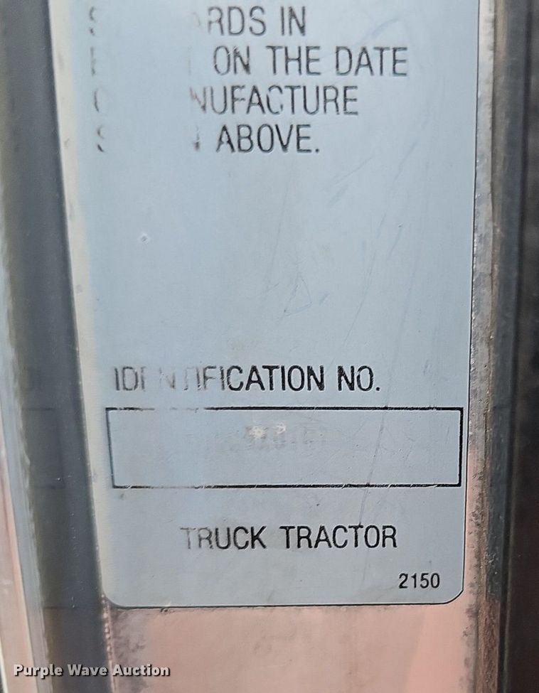 image for item DO2874 1996 Kenworth T600  semi truck