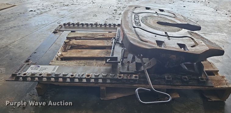 image for item DO2876 Fontaine No-Slack II SL7MTB875024  fifth wheel plate