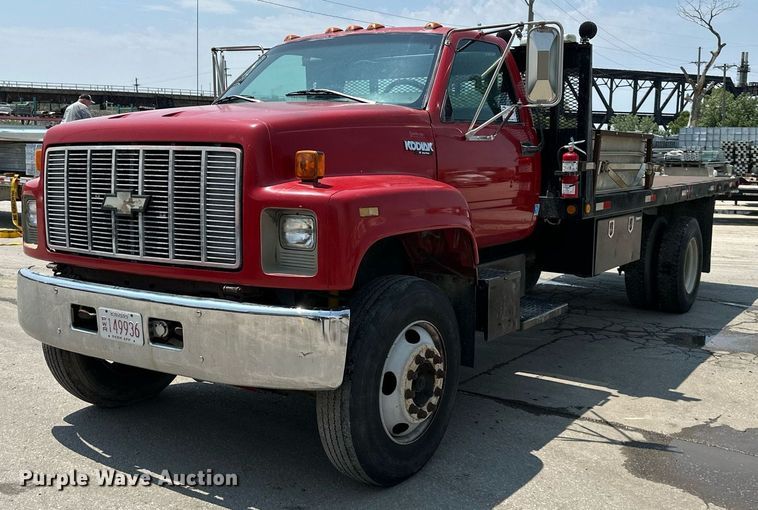 image for item DO5167 1996  Chevrolet Kodiak C6500  flatbed truck
