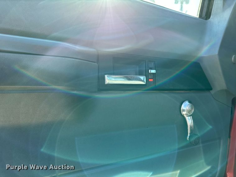 image for item DO5167 1996  Chevrolet Kodiak C6500  flatbed truck