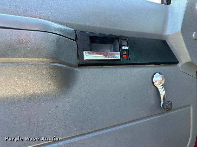 image for item DO5167 1996  Chevrolet Kodiak C6500  flatbed truck