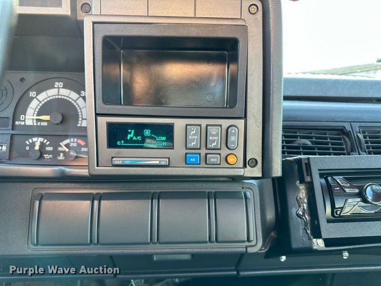 image for item DO5167 1996  Chevrolet Kodiak C6500  flatbed truck