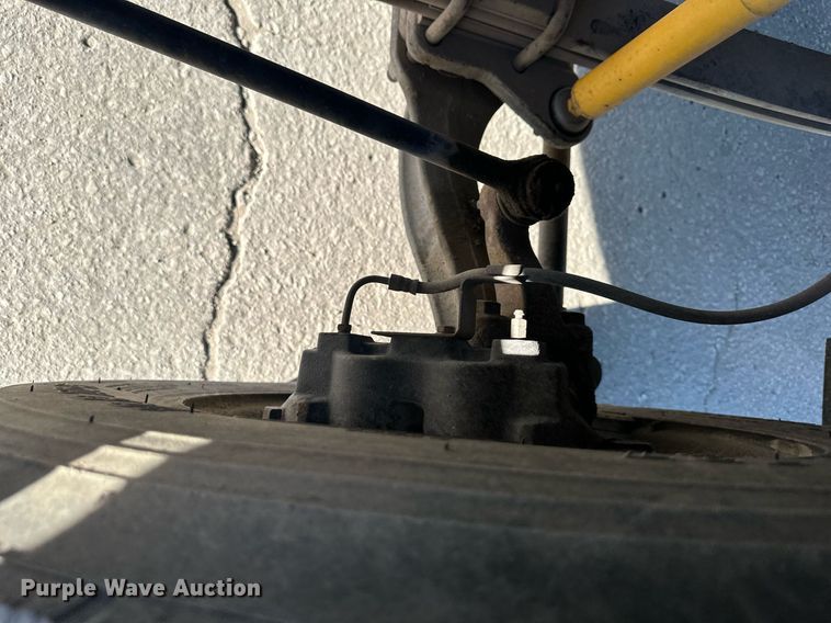 image for item DO5167 1996  Chevrolet Kodiak C6500  flatbed truck