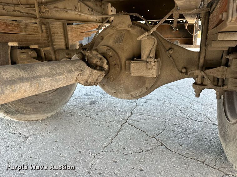 image for item DO5167 1996  Chevrolet Kodiak C6500  flatbed truck