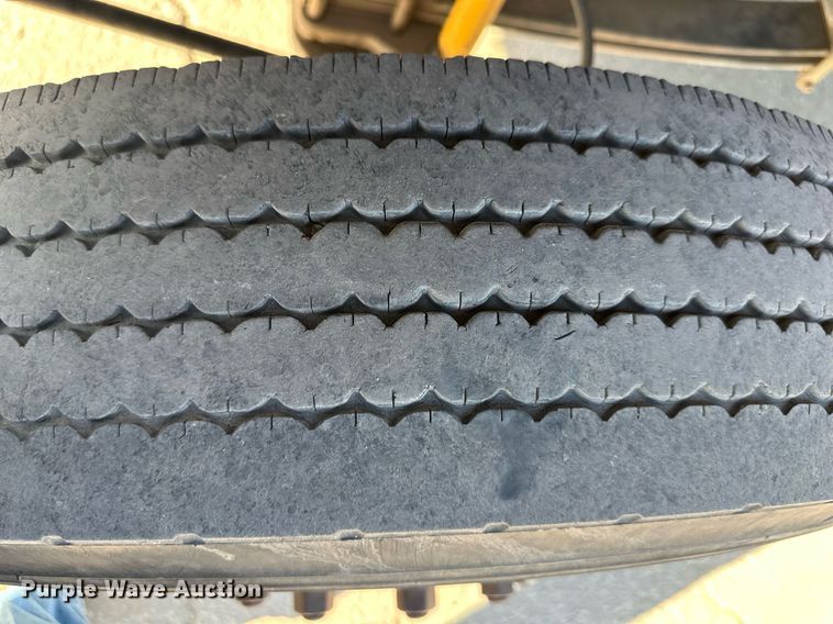 image for item DO5167 1996  Chevrolet Kodiak C6500  flatbed truck