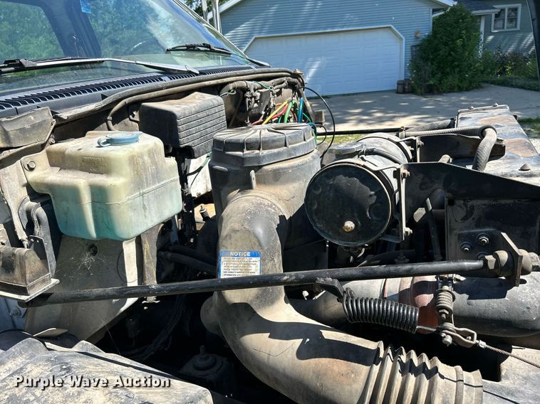 image for item DQ0840 1992 GMC TopKick C6500  semi truck