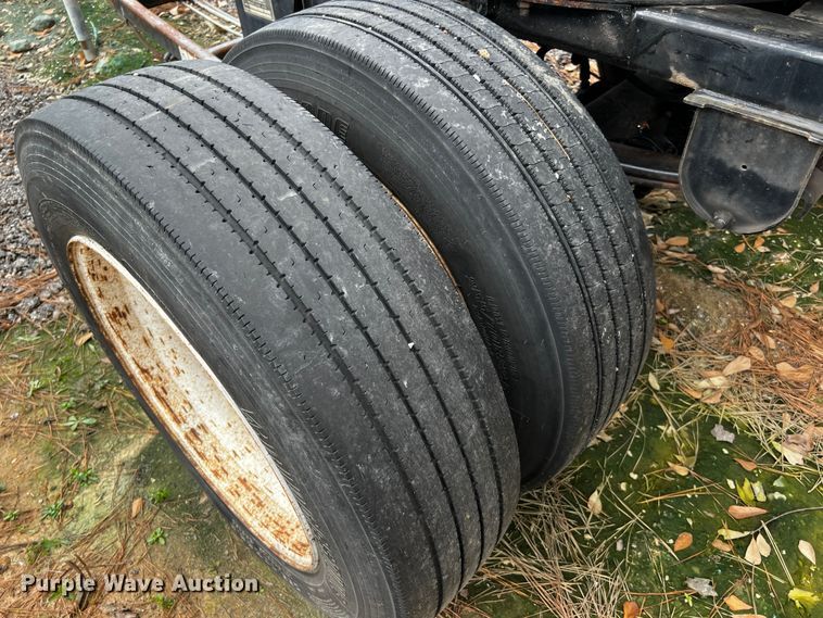 image for item DQ1975 2009 Amrep AMTTP-24  roll-off container trailer