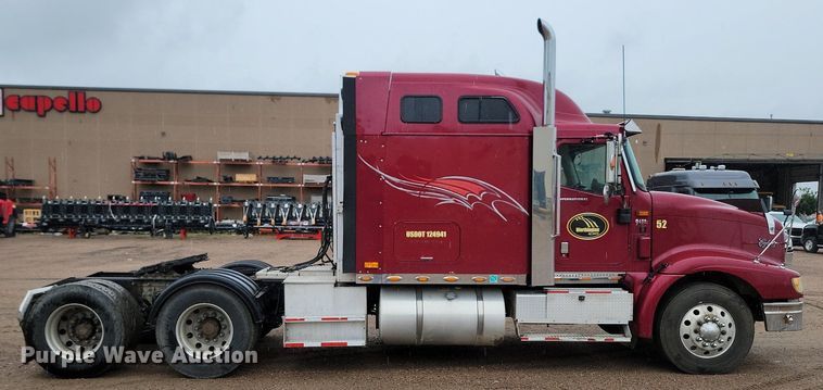 image for item DQ7478 2006 International 9400  semi truck