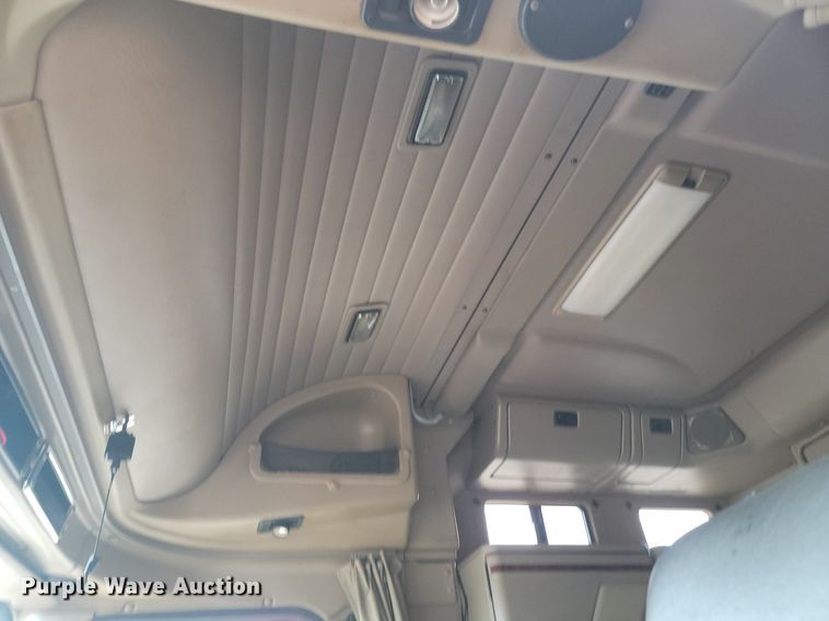 image for item DQ7478 2006 International 9400  semi truck