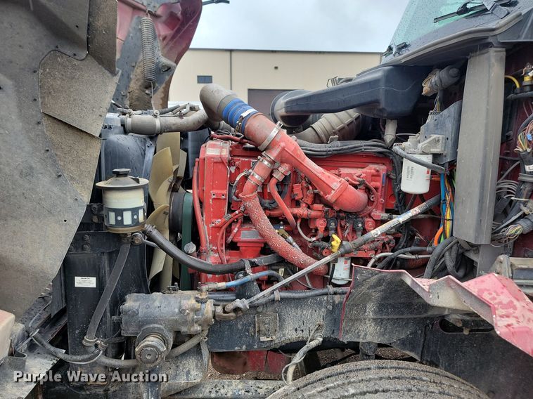 image for item DQ7478 2006 International 9400  semi truck