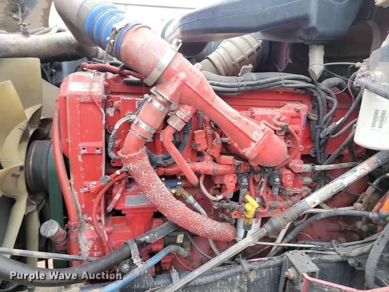 image for item DQ7478 2006 International 9400  semi truck