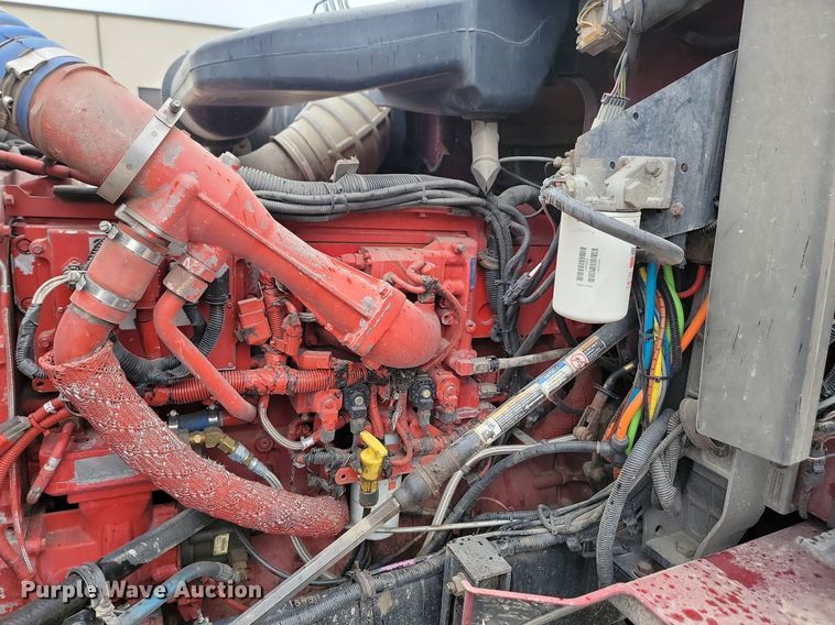 image for item DQ7478 2006 International 9400  semi truck