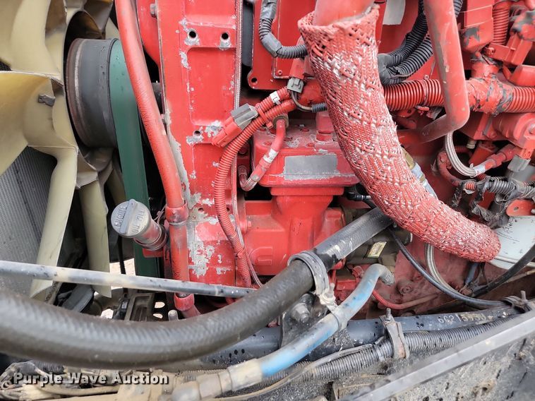 image for item DQ7478 2006 International 9400  semi truck