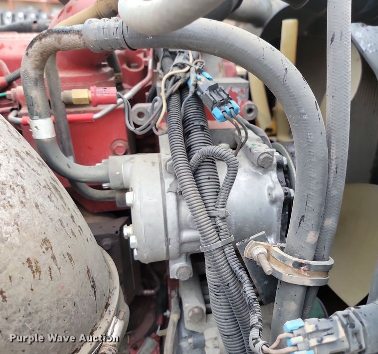 image for item DQ7478 2006 International 9400  semi truck