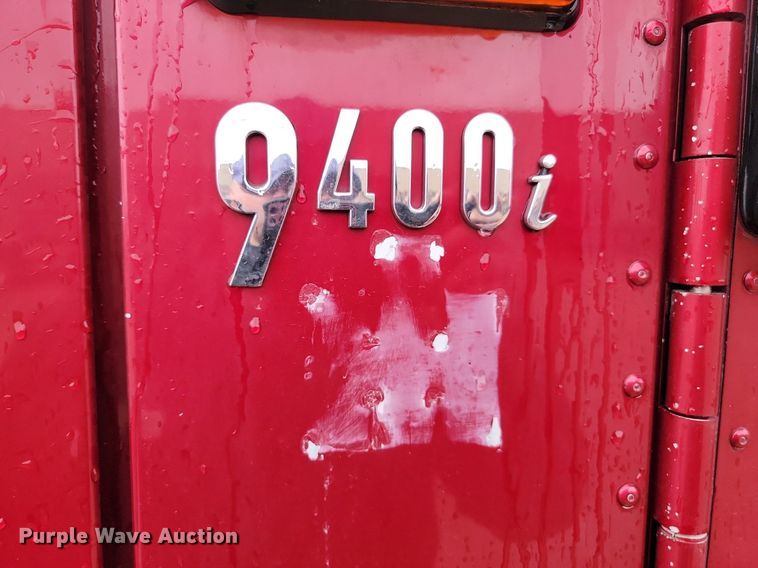 image for item DQ7478 2006 International 9400  semi truck