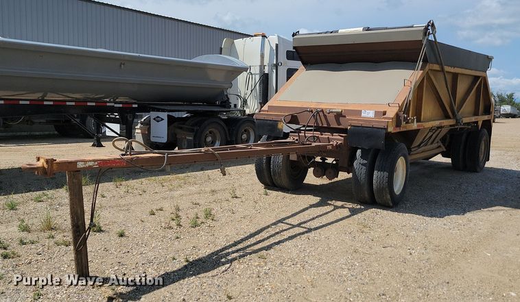 image for item DQ7481 1989 Clement  bottom dump trailer