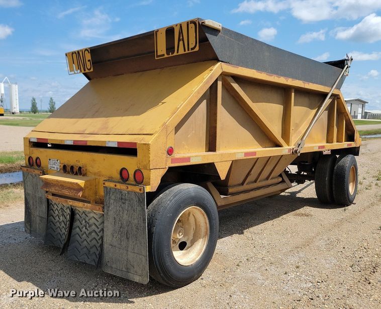 image for item DQ7481 1989 Clement  bottom dump trailer