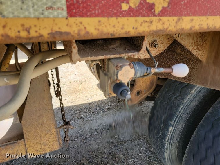 image for item DQ7481 1989 Clement  bottom dump trailer
