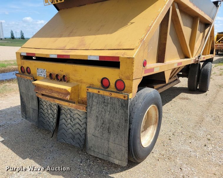 image for item DQ7481 1989 Clement  bottom dump trailer