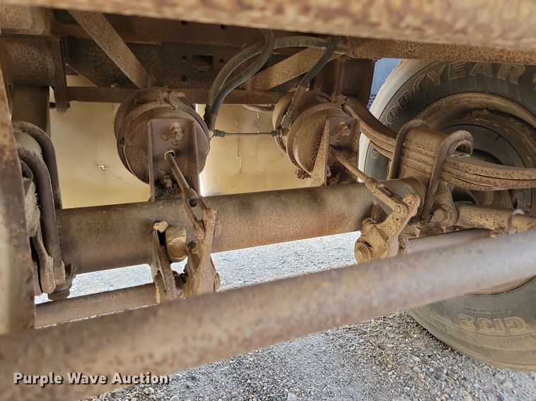 image for item DQ7481 1989 Clement  bottom dump trailer