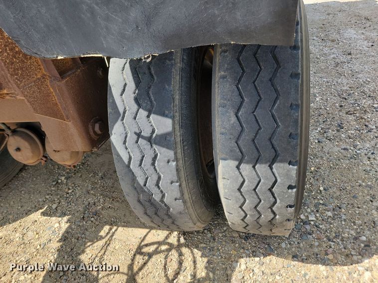 image for item DQ7481 1989 Clement  bottom dump trailer