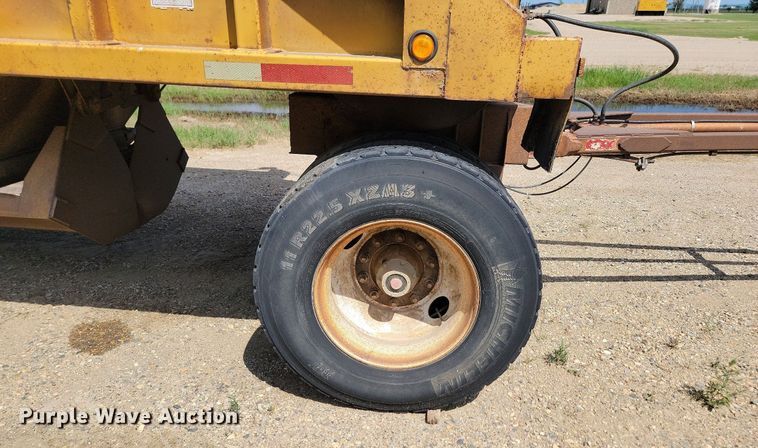 image for item DQ7481 1989 Clement  bottom dump trailer