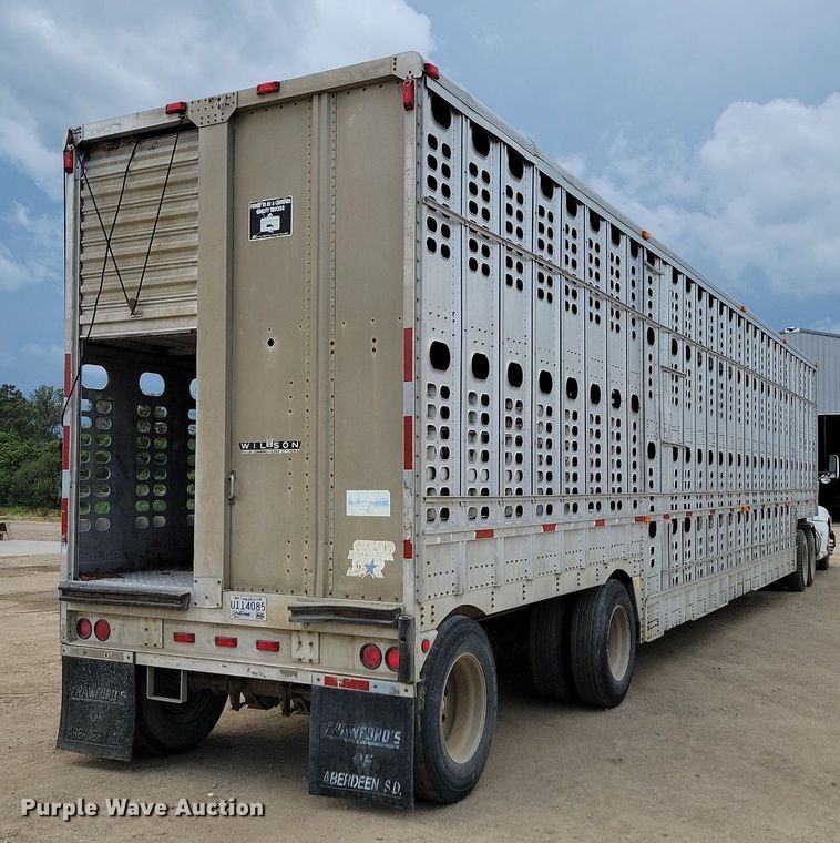 image for item DQ7482 Wilson PSDCL202  livestock trailer