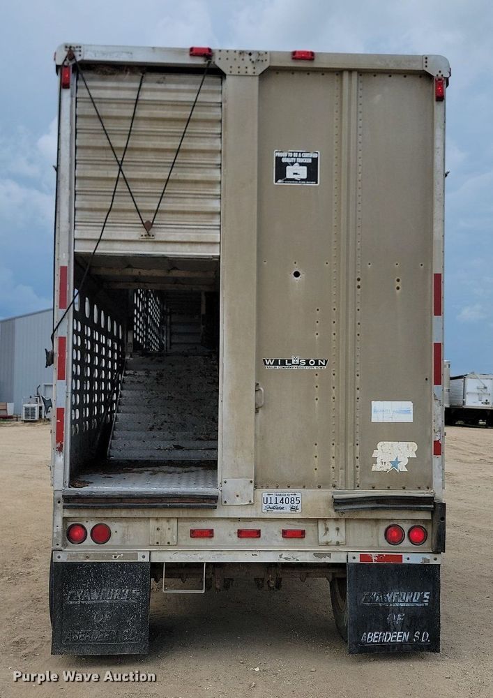 image for item DQ7482 Wilson PSDCL202  livestock trailer