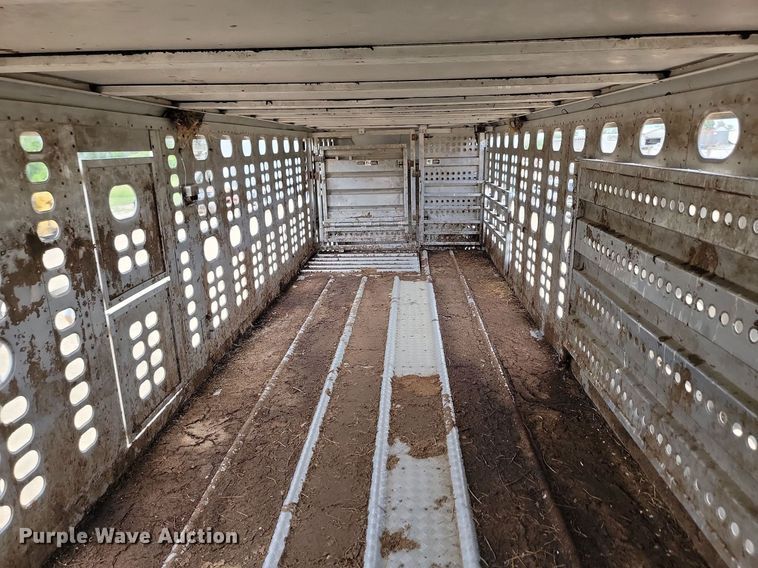 image for item DQ7482 Wilson PSDCL202  livestock trailer