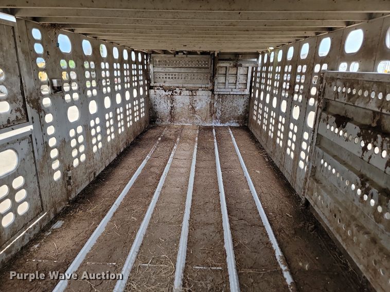 image for item DQ7482 Wilson PSDCL202  livestock trailer