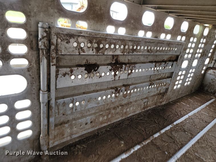 image for item DQ7482 Wilson PSDCL202  livestock trailer