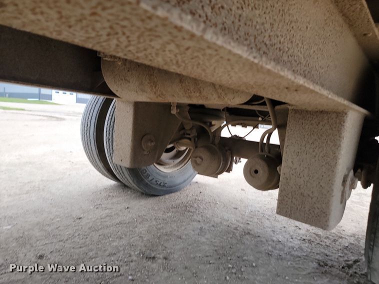 image for item DQ7482 Wilson PSDCL202  livestock trailer