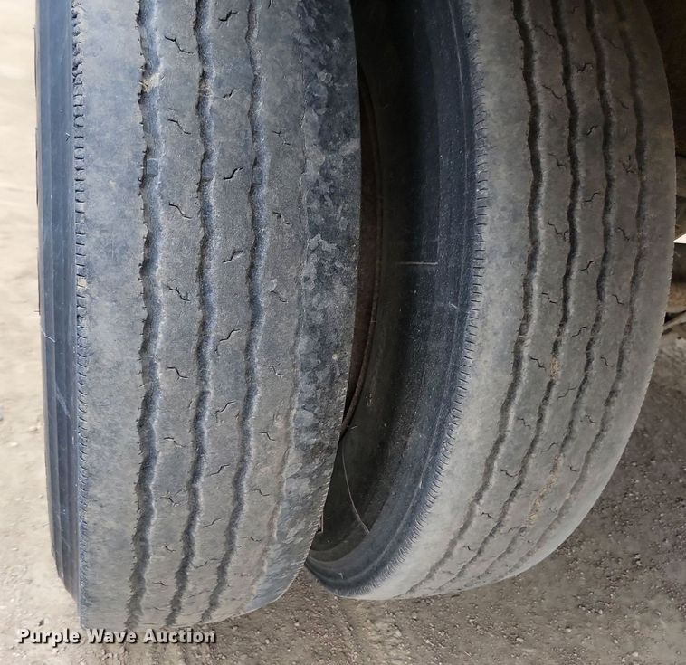 image for item DQ7482 Wilson PSDCL202  livestock trailer