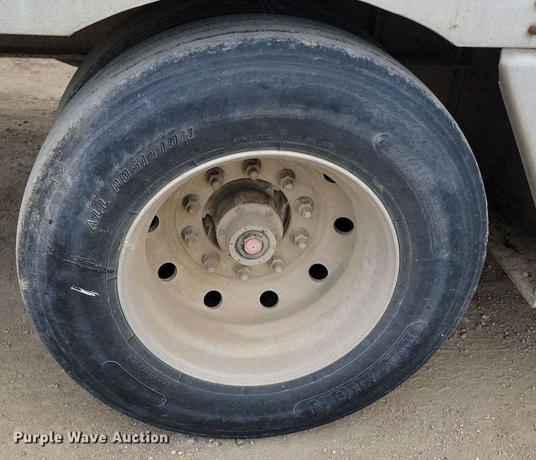 image for item DQ7482 Wilson PSDCL202  livestock trailer