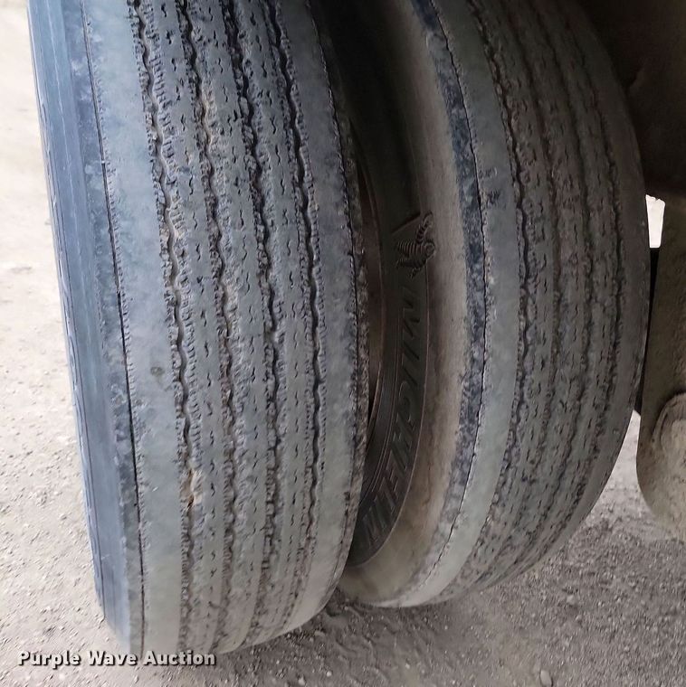 image for item DQ7482 Wilson PSDCL202  livestock trailer