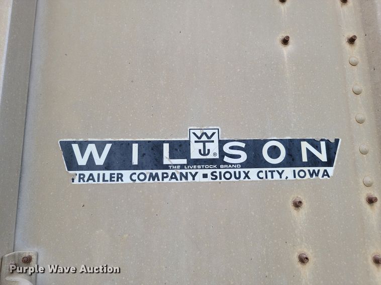 image for item DQ7482 Wilson PSDCL202  livestock trailer